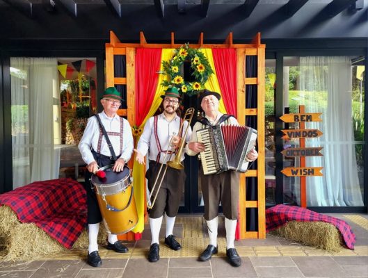 A festa tradicional alemã acontece em três resorts do Grupo Wish